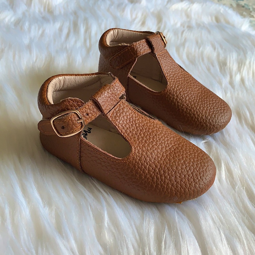 monkey feet
